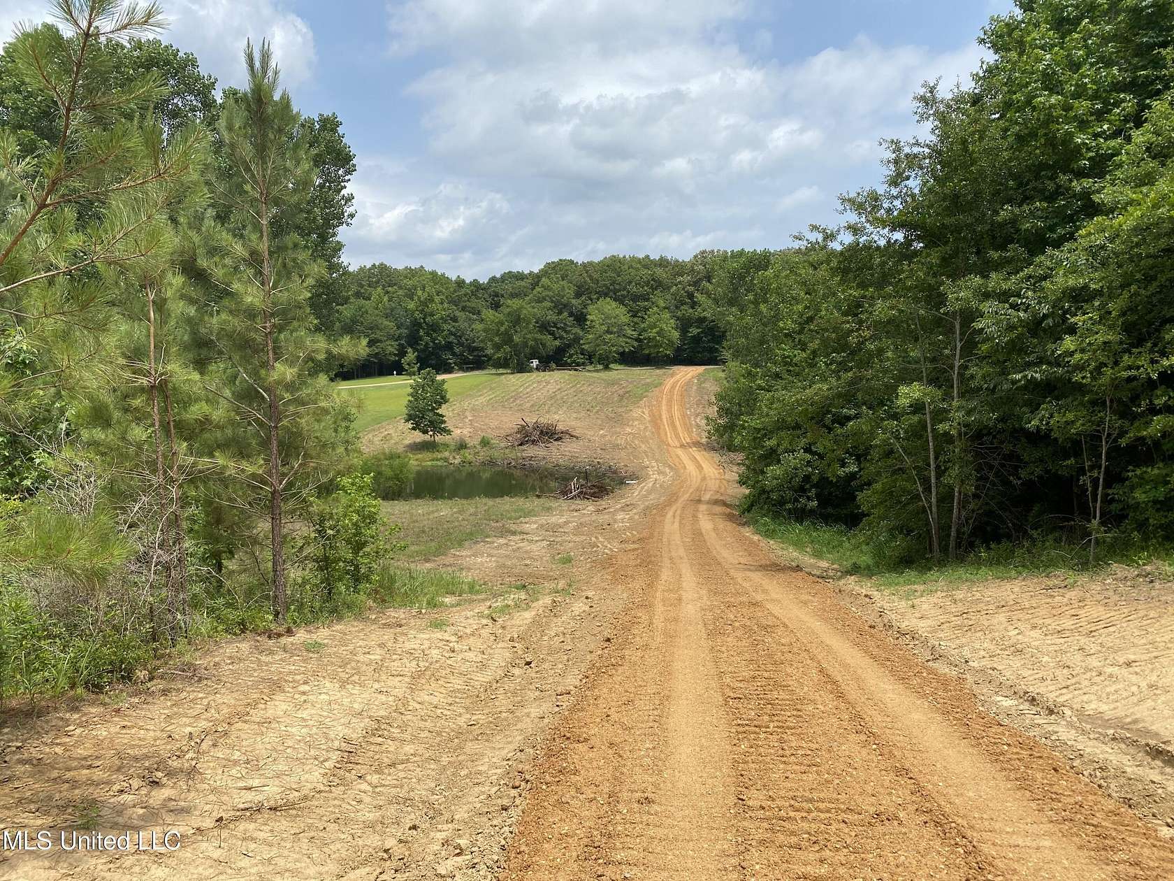 5.2 Acres of Residential Land for Sale in Sarah, Mississippi