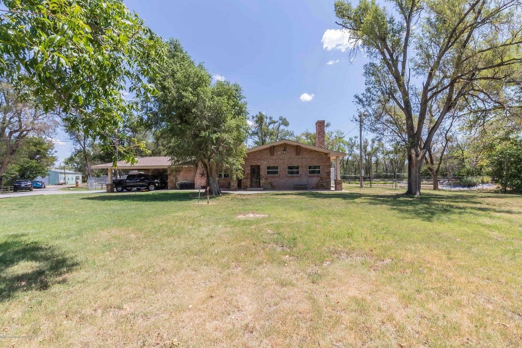 26 Acres of Recreational Land with Home for Sale in Miami, Texas