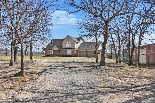 3.86 Acres of Residential Land with Home for Sale in Skiatook, Oklahoma