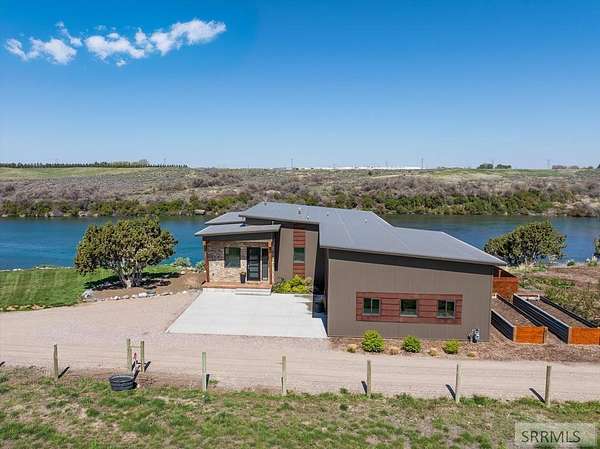 6.7 Acres of Residential Land with Home for Sale in American Falls, Idaho