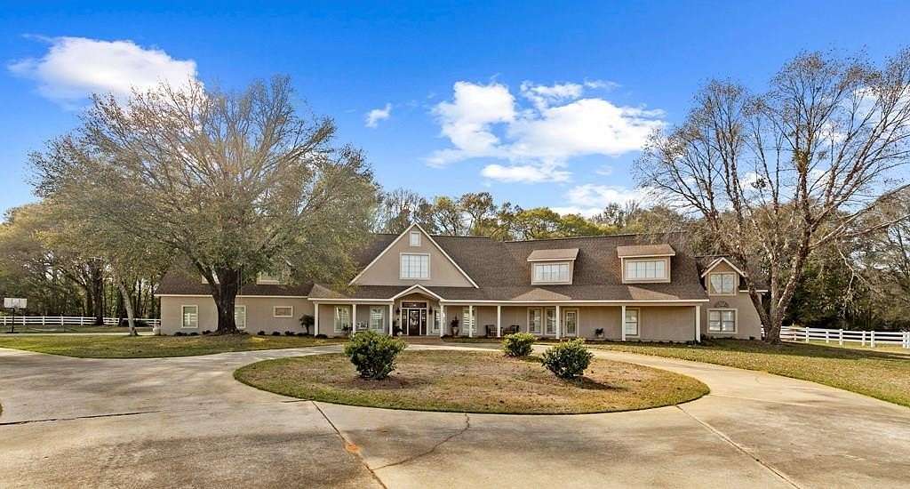 8.64 Acres of Residential Land with Home for Sale in Enterprise, Alabama