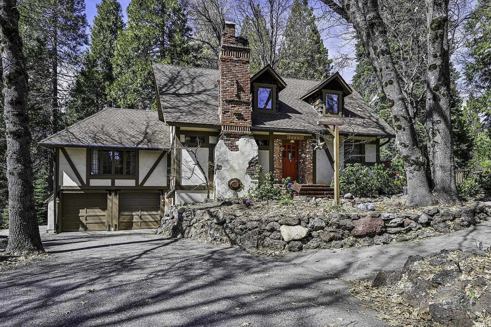 2.8 Acres of Land with Home for Sale in Mount Shasta, California