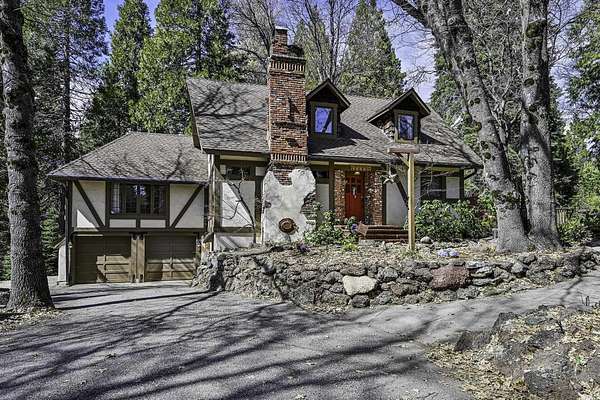 2.8 Acres of Land with Home for Sale in Mount Shasta, California
