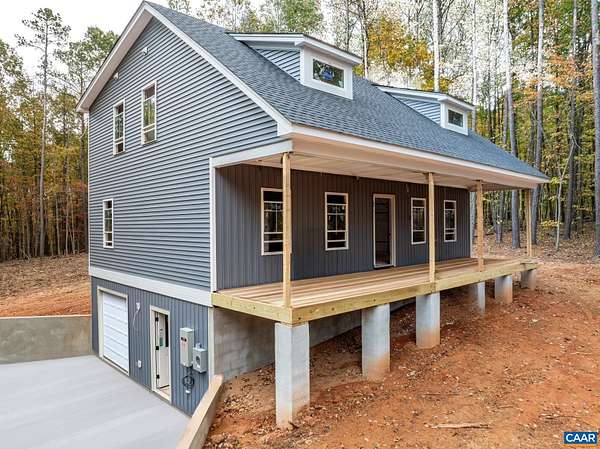 3 Acres of Residential Land with Home for Sale in Arvonia, Virginia