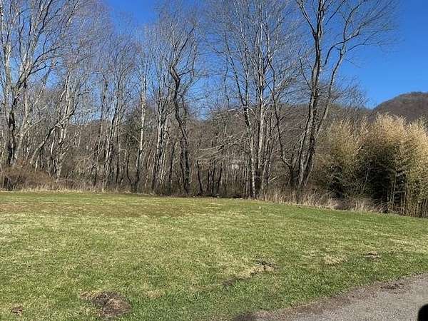1.36 Acres of Residential Land for Sale in Bluefield, Virginia