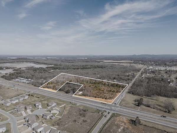 13.5 Acres of Mixed-Use Land for Sale in Murfreesboro, Tennessee