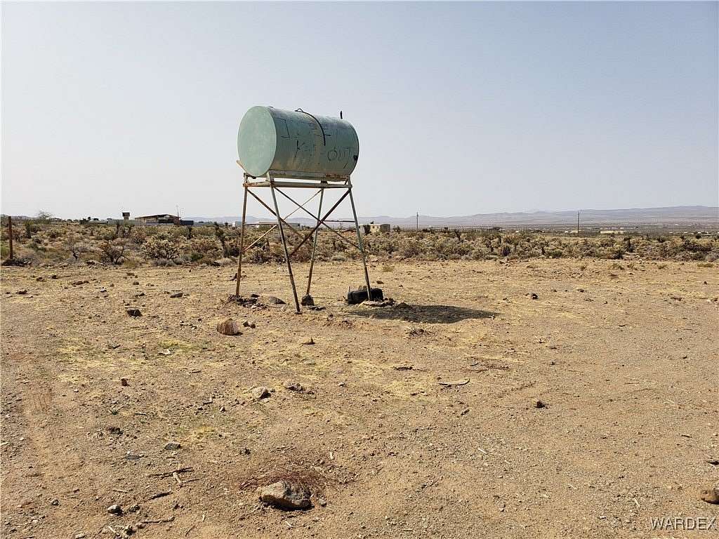 2.5 Acres of Land for Sale in Dolan Springs, Arizona