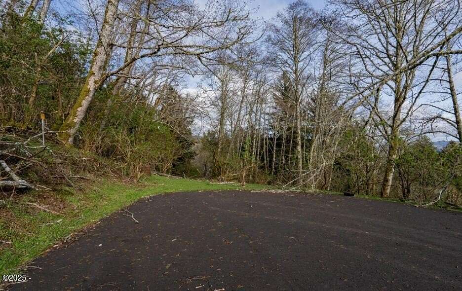 0.9 Acres of Residential Land for Sale in Otis, Oregon