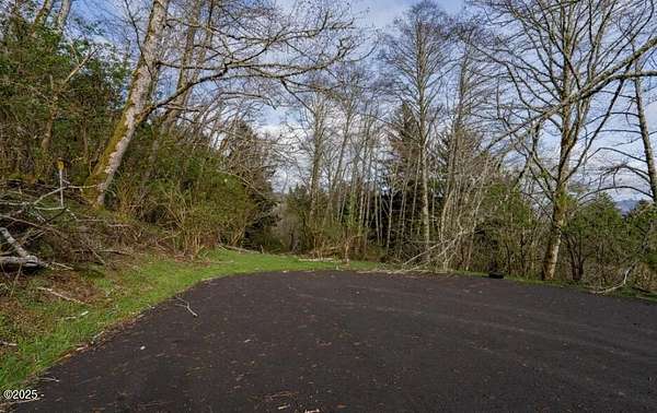 0.9 Acres of Residential Land for Sale in Otis, Oregon