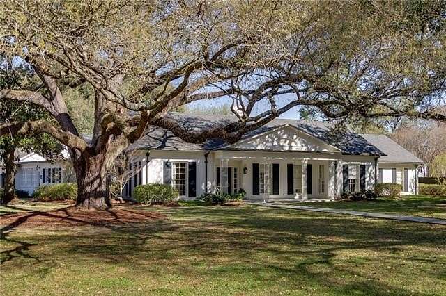 2.14 Acres of Residential Land with Home for Sale in Alexandria, Louisiana