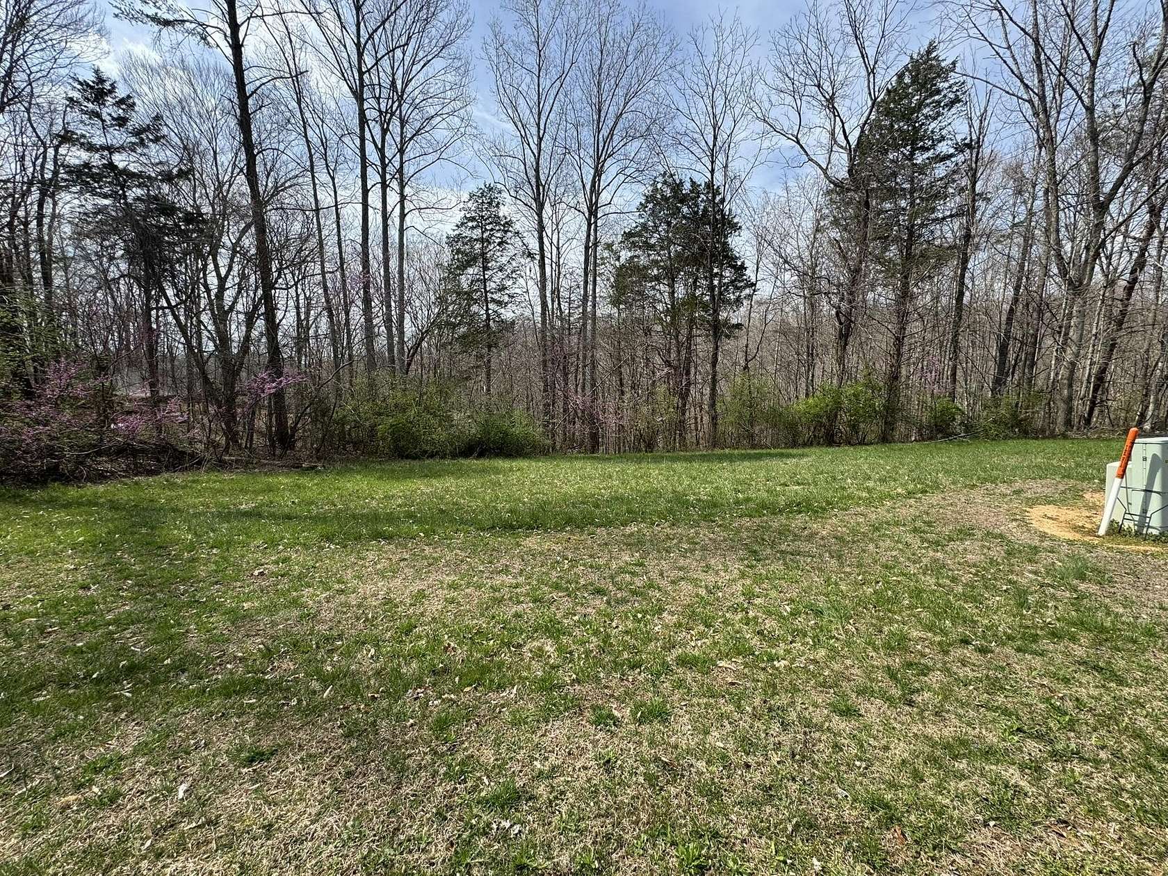 1 Acre of Residential Land for Sale in Jamestown, Kentucky