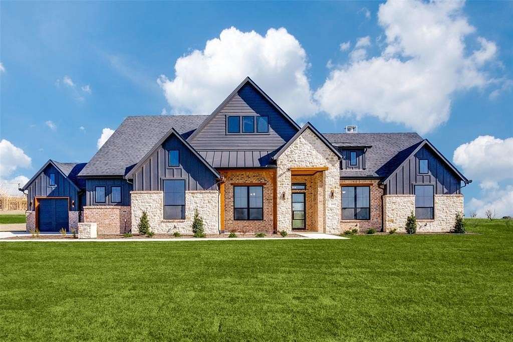 2.8 Acres of Residential Land with Home for Sale in Aledo, Texas