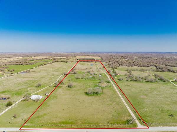 24.1 Acres of Agricultural Land for Sale in Nocona, Texas