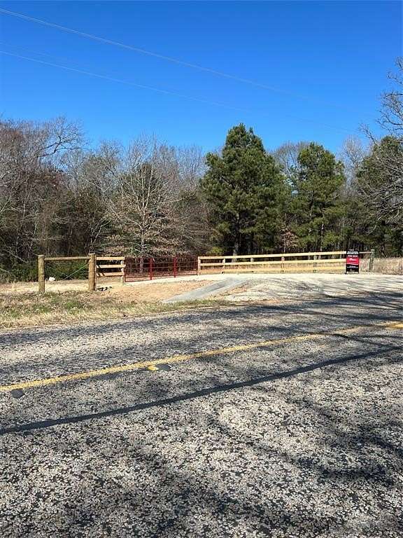 10 Acres of Residential Land for Sale in Athens, Texas