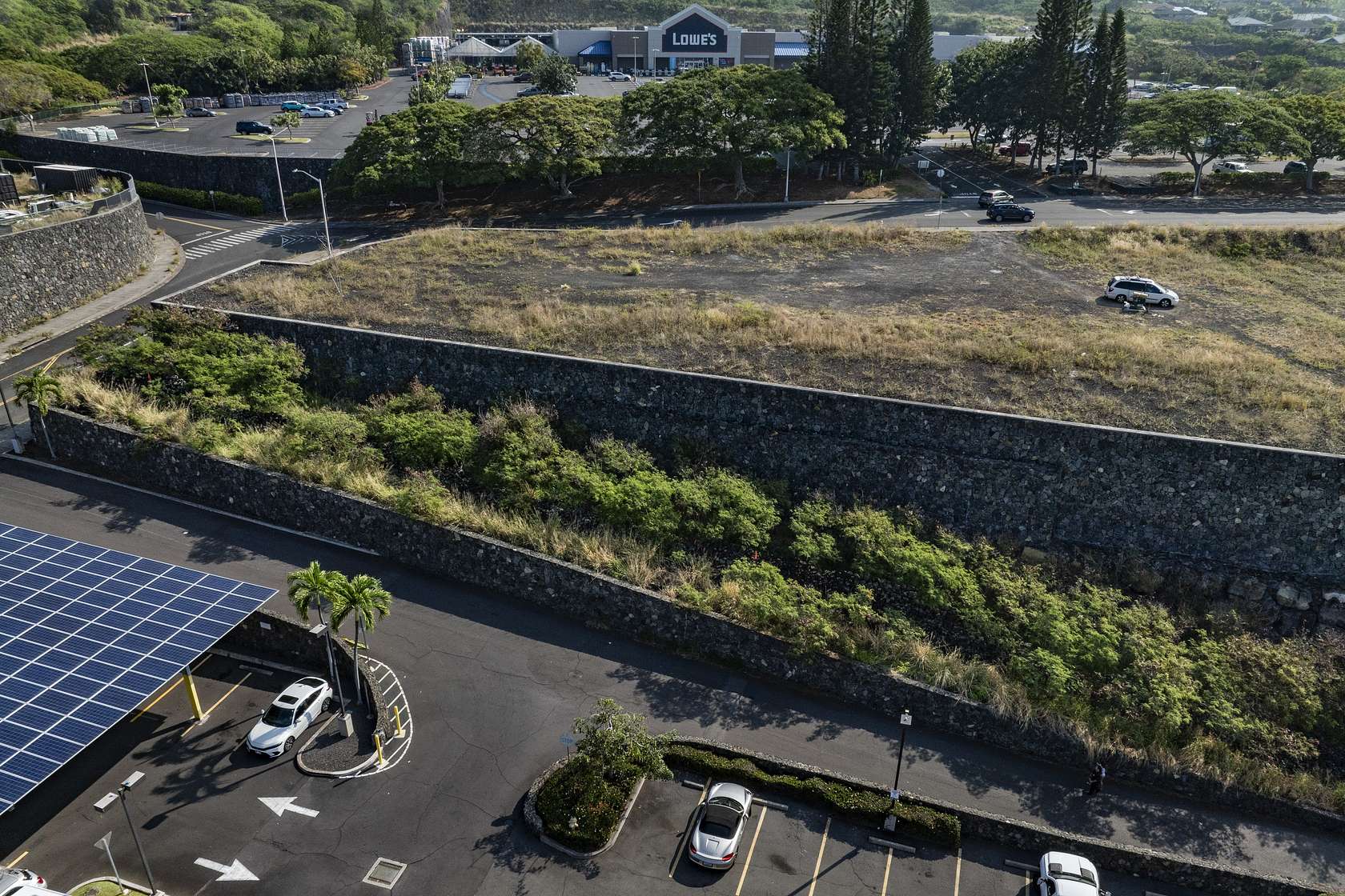 0.47 Acres of Mixed-Use Land for Sale in Kailua-Kona, Hawaii