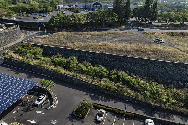 0.47 Acres of Mixed-Use Land for Sale in Kailua-Kona, Hawaii