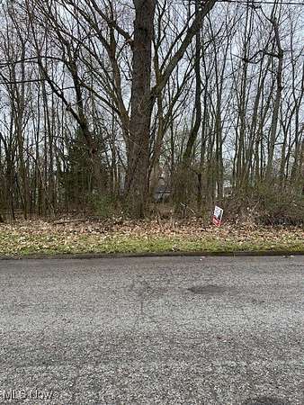 0.28 Acres of Residential Land for Sale in Struthers, Ohio