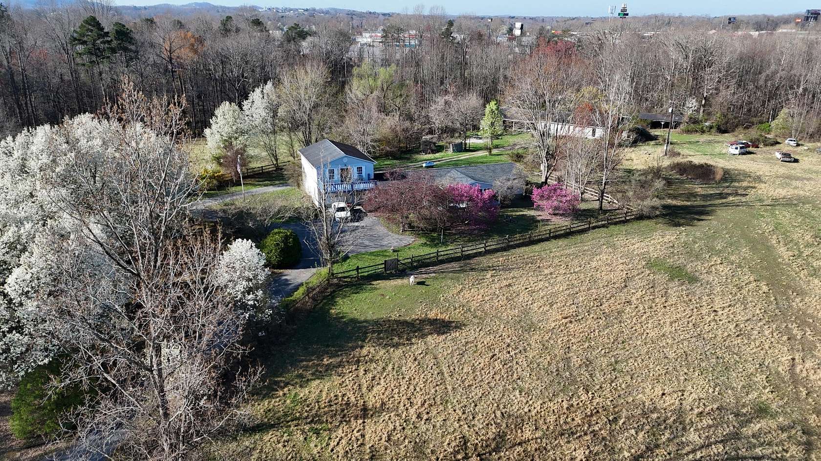 9.4 Acres of Improved Mixed-Use Land for Sale in Corbin, Kentucky