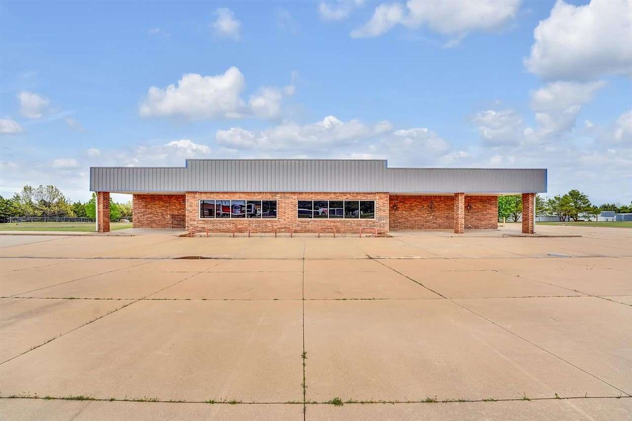 2.42 Acres of Improved Mixed-Use Land for Sale in Lawton, Oklahoma