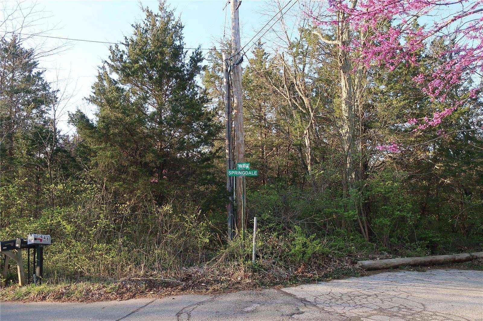 0.52 Acres of Residential Land for Sale in Cedar Hill, Missouri