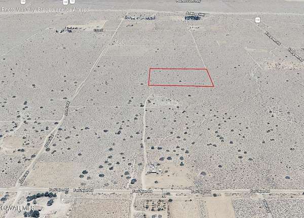 10.1 Acres of Land for Sale in Llano, California