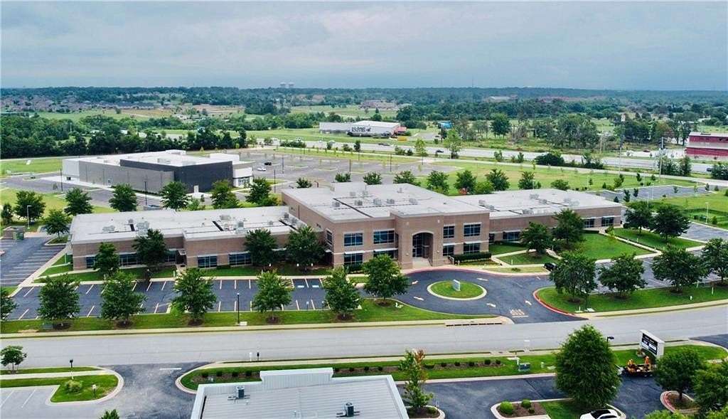 7.46 Acres of Improved Mixed-Use Land for Sale in Rogers, Arkansas