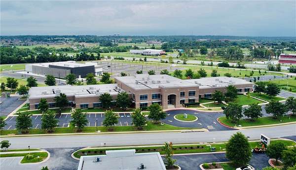 7.46 Acres of Improved Mixed-Use Land for Sale in Rogers, Arkansas