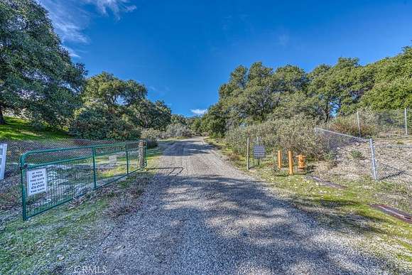 39 Acres of Land for Sale in Canyon Country, California