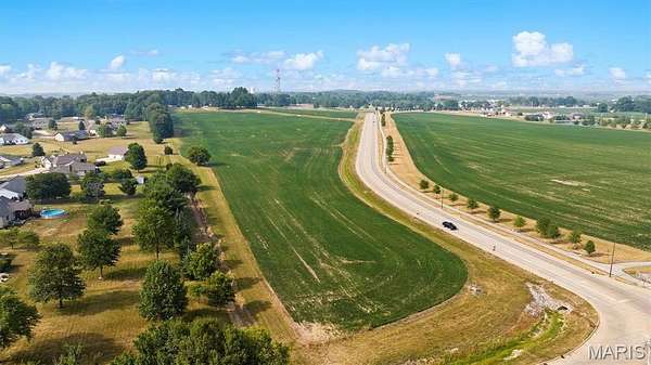 5 Acres of Agricultural Land for Sale in Highland, Illinois