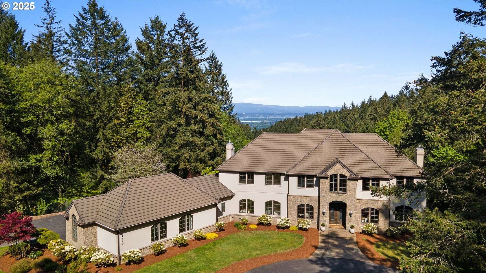 9.83 Acres of Residential Land with Home for Sale in Portland, Oregon