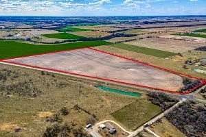 44 Acres of Agricultural Land for Sale in West, Texas