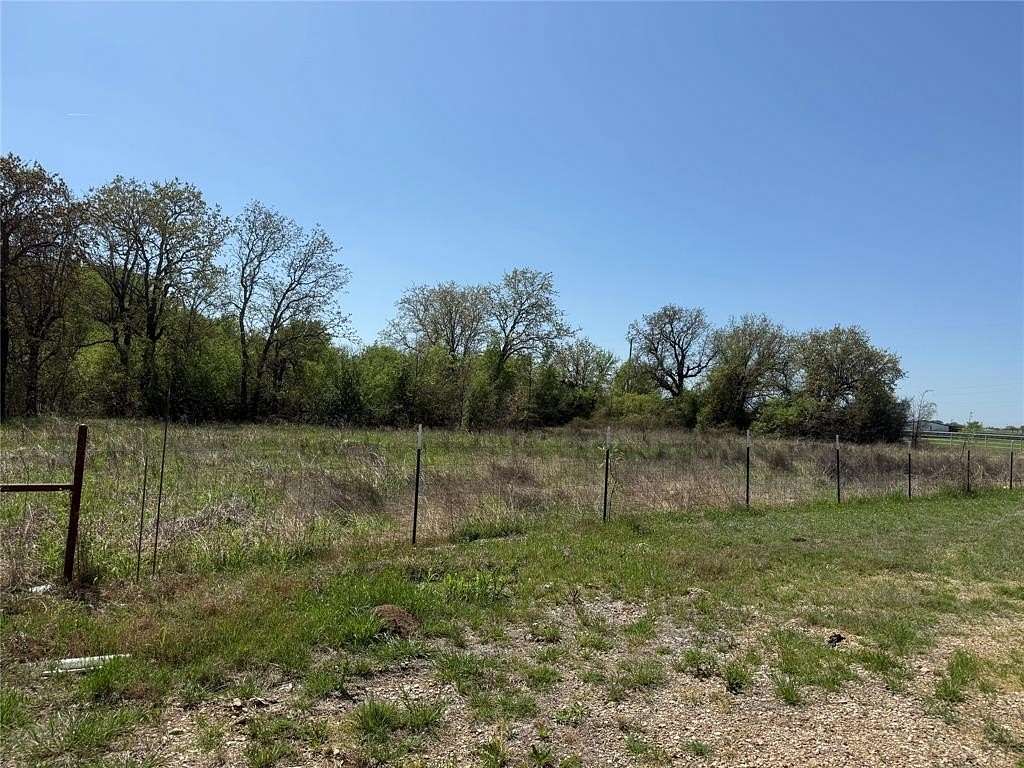 1.53 Acres of Mixed-Use Land for Sale in Granbury, Texas