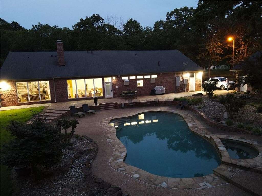 37 Acres of Land with Home for Sale in Atlanta, Texas