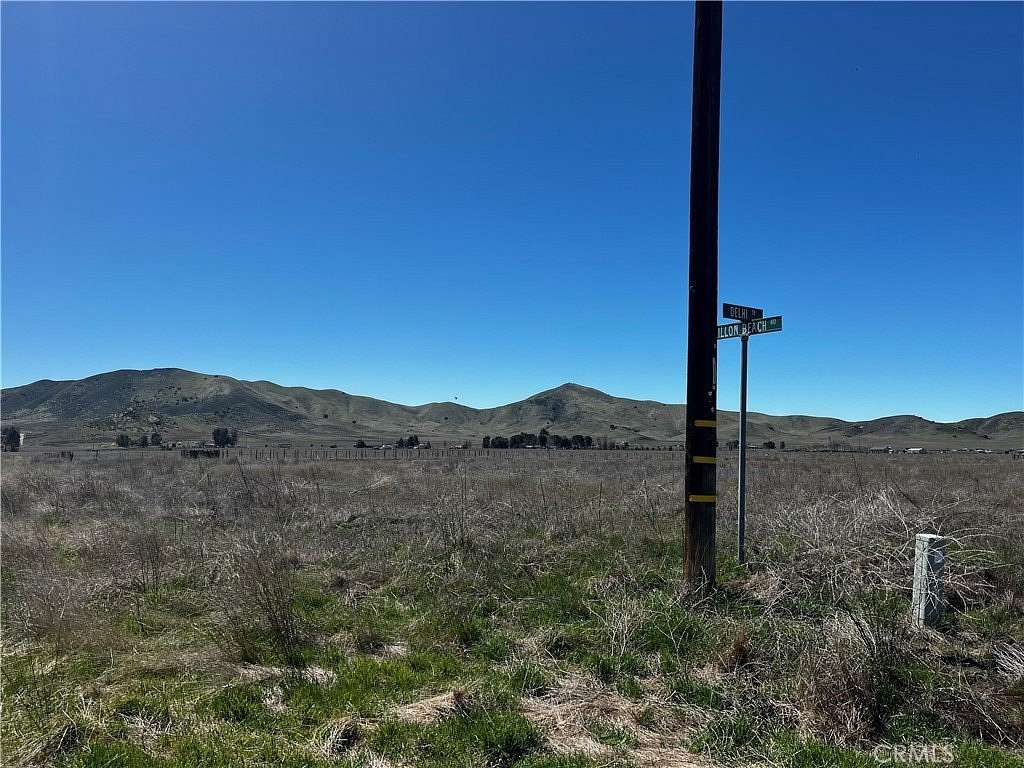 2.5 Acres of Land for Sale in Santa Margarita, California