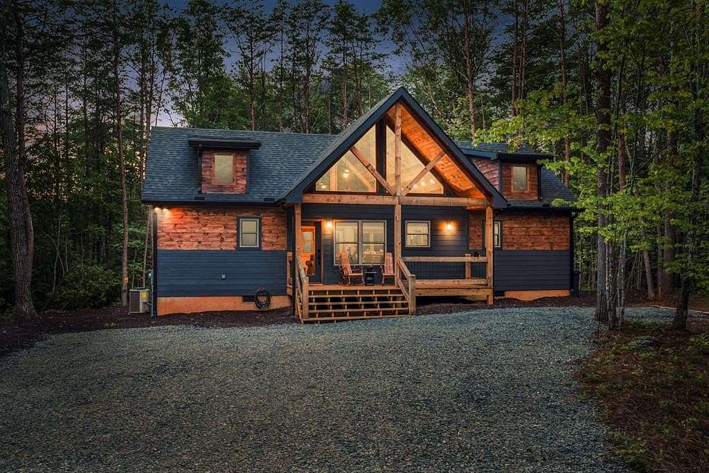 1.56 Acres of Residential Land with Home for Sale in McCaysville, Georgia