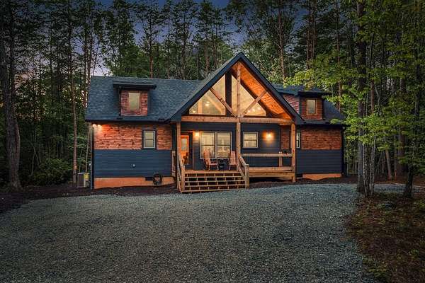 1.56 Acres of Residential Land with Home for Sale in McCaysville, Georgia