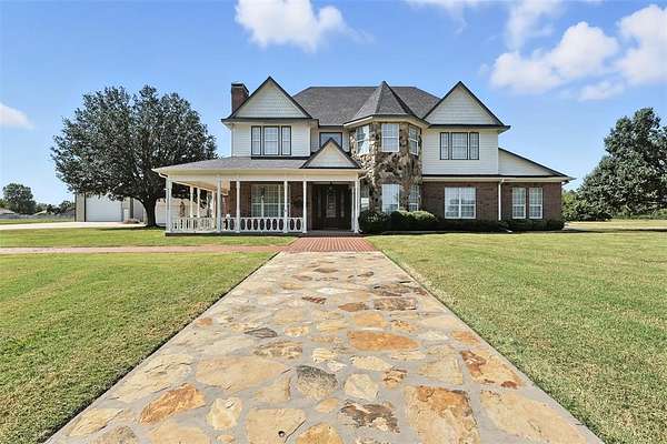 1.68 Acres of Residential Land with Home for Sale in Sulphur Springs, Texas