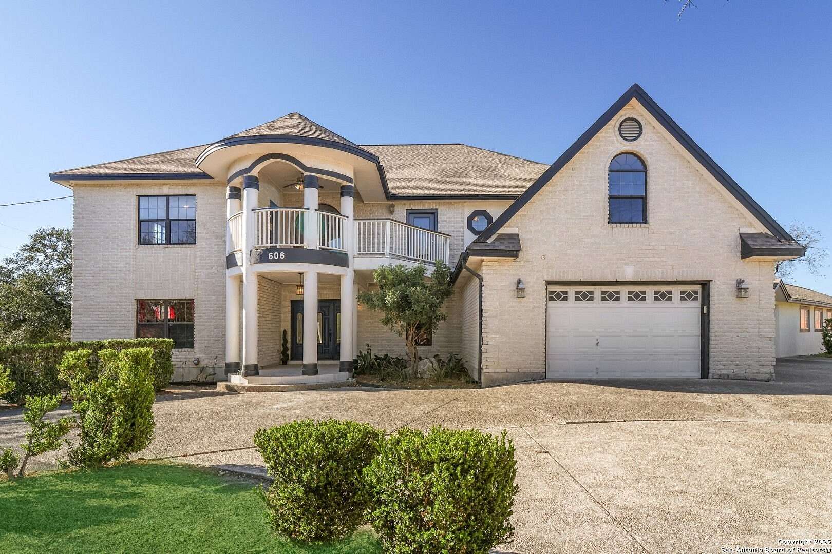 1.53 Acres of Residential Land with Home for Sale in San Antonio, Texas