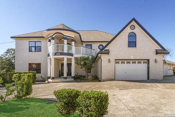 1.53 Acres of Residential Land with Home for Sale in San Antonio, Texas