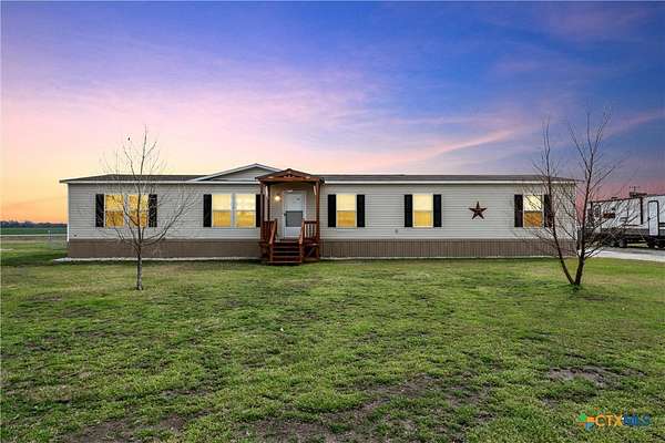 1.5 Acres of Residential Land with Home for Sale in West, Texas