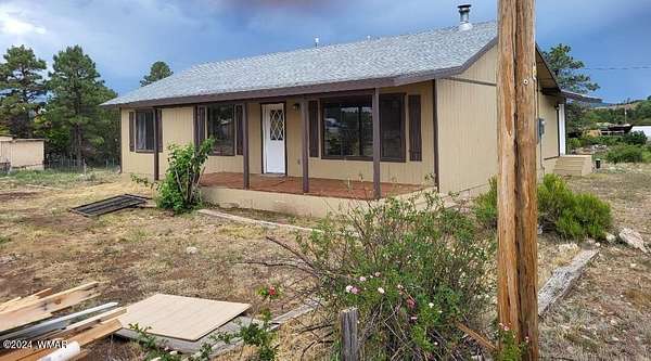 1.72 Acres of Residential Land with Home for Sale in Show Low, Arizona