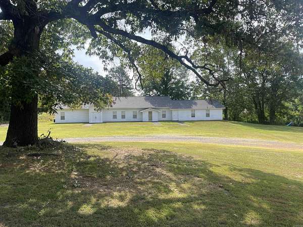 1.5 Acres of Improved Residential Land for Sale in Greenbrier, Arkansas