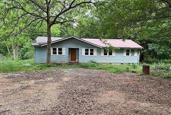 1.62 Acres of Residential Land with Home for Sale in Tallapoosa, Georgia