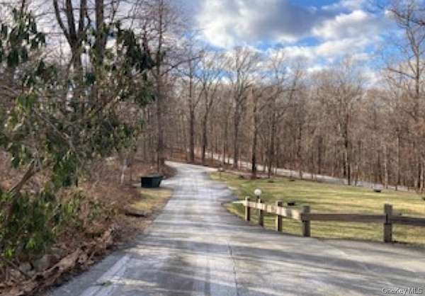 1.64 Acres of Residential Land with Home for Sale in Garrison, New York