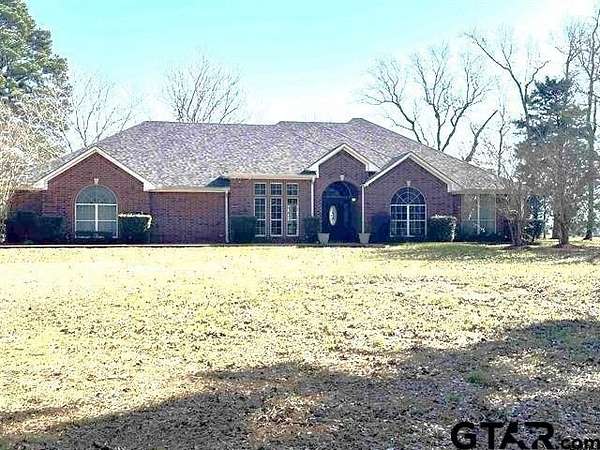 1.74 Acres of Land with Home for Sale in Jacksonville, Texas