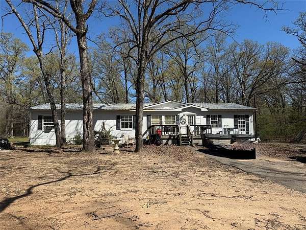 1.51 Acres of Improved Mixed-Use Land for Sale in Yantis, Texas