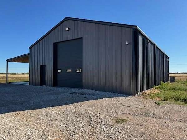 1.58 Acres of Improved Residential Land for Sale in Seminole, Texas