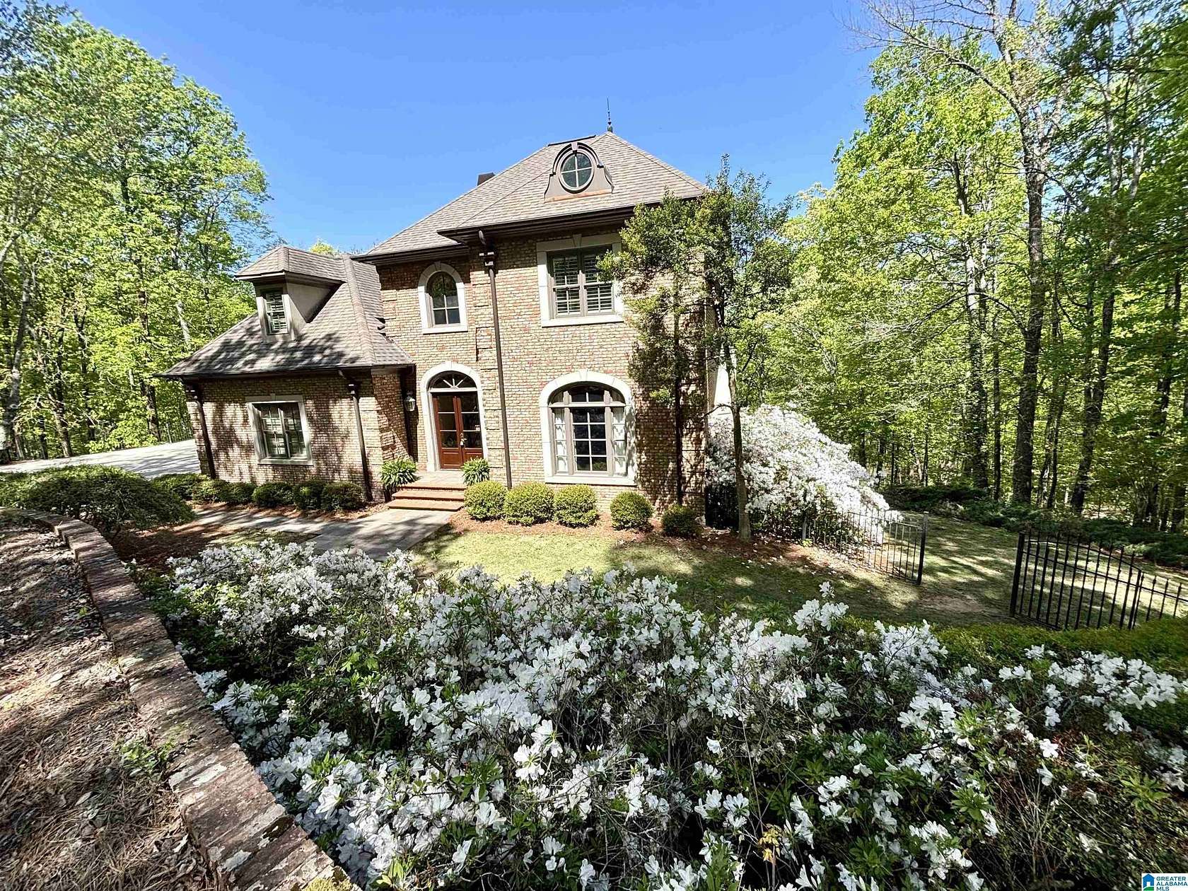 1.6 Acres of Residential Land with Home for Sale in Oneonta, Alabama