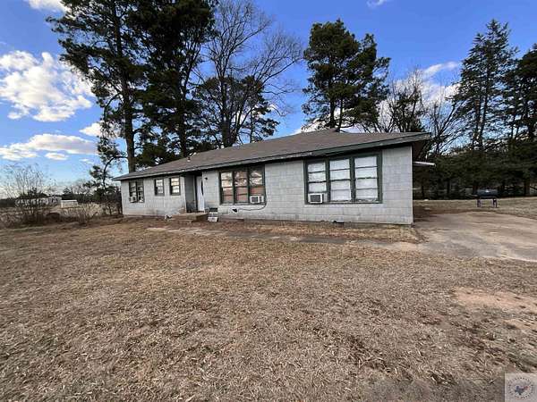 2 Acres of Land with Home for Sale in Ashdown, Arkansas