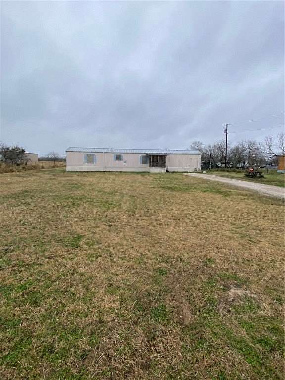 1.5 Acres of Land with Home for Sale in Woodsboro, Texas
